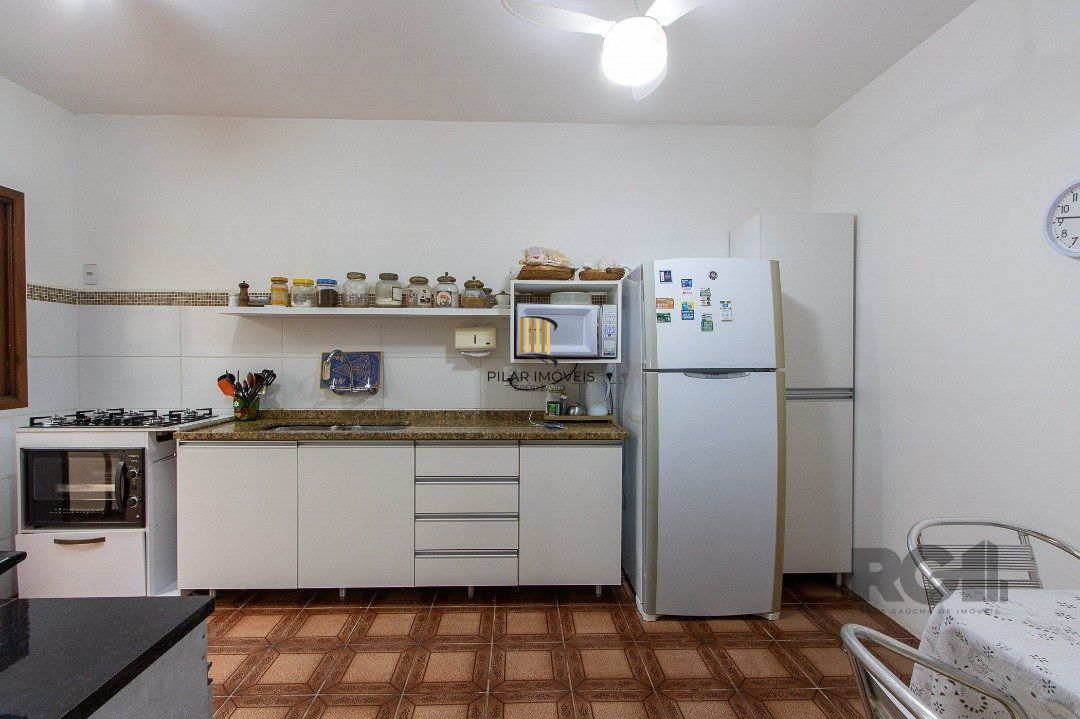 Casa 3 dormitórios no bairro Ipanema