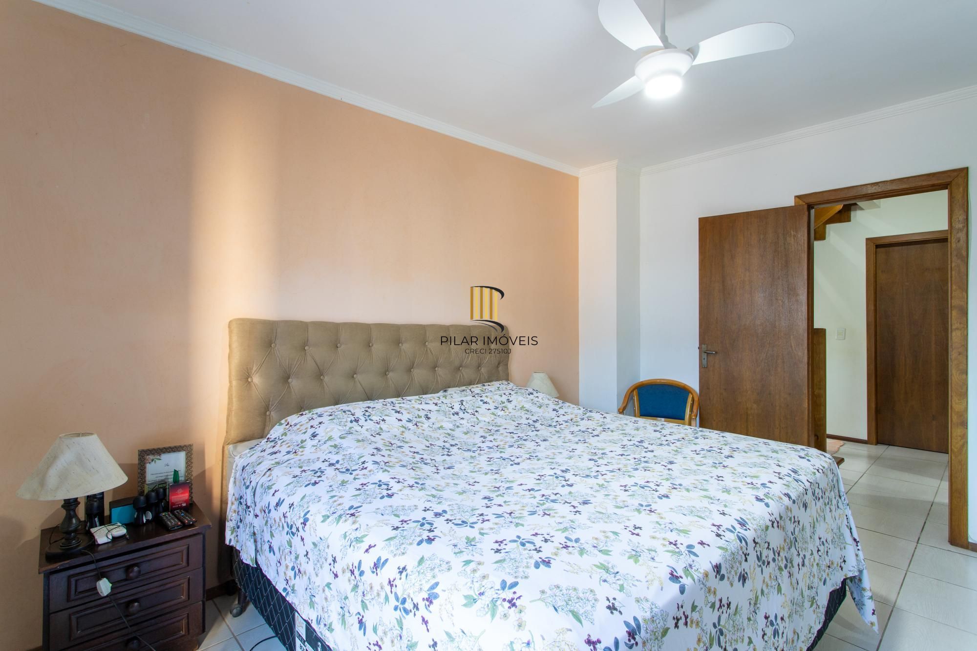 Casa 3 dormitórios no bairro Hípica