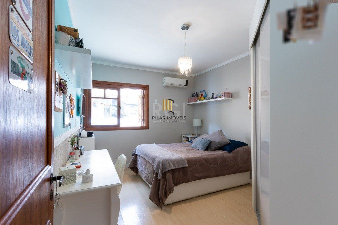 Casa Condominio para Venda - 225.18m², 3 dormitórios, sendo 1 suites, 2 vagas - Jardim Isabel