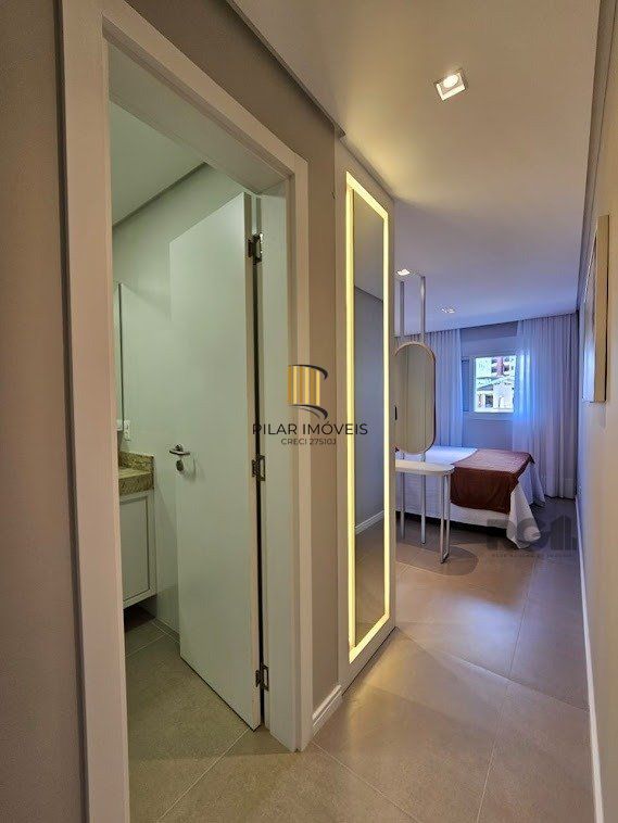 Apartamento 2 dormitórios no bairro Zona Nova