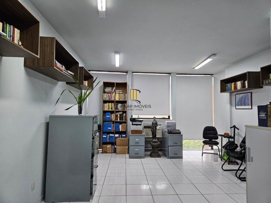 Sala Comercial com 03 Ambientes, Sala, cozinha e banheiro