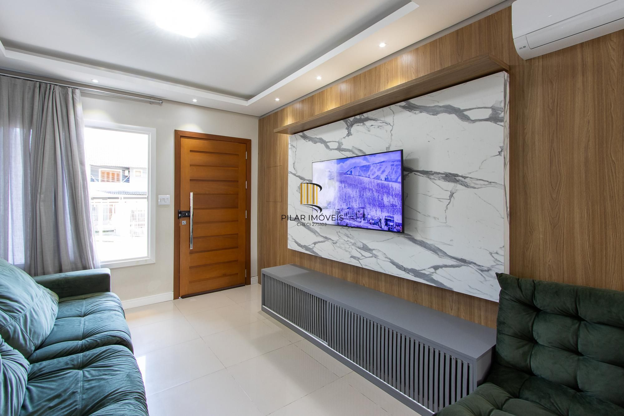 Ótima casa com 3dormitórios 1 suite no bairro Tristeza