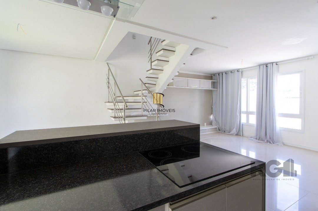 Casa em Condomínio, 197m², 3dormitórios, bairro Glória