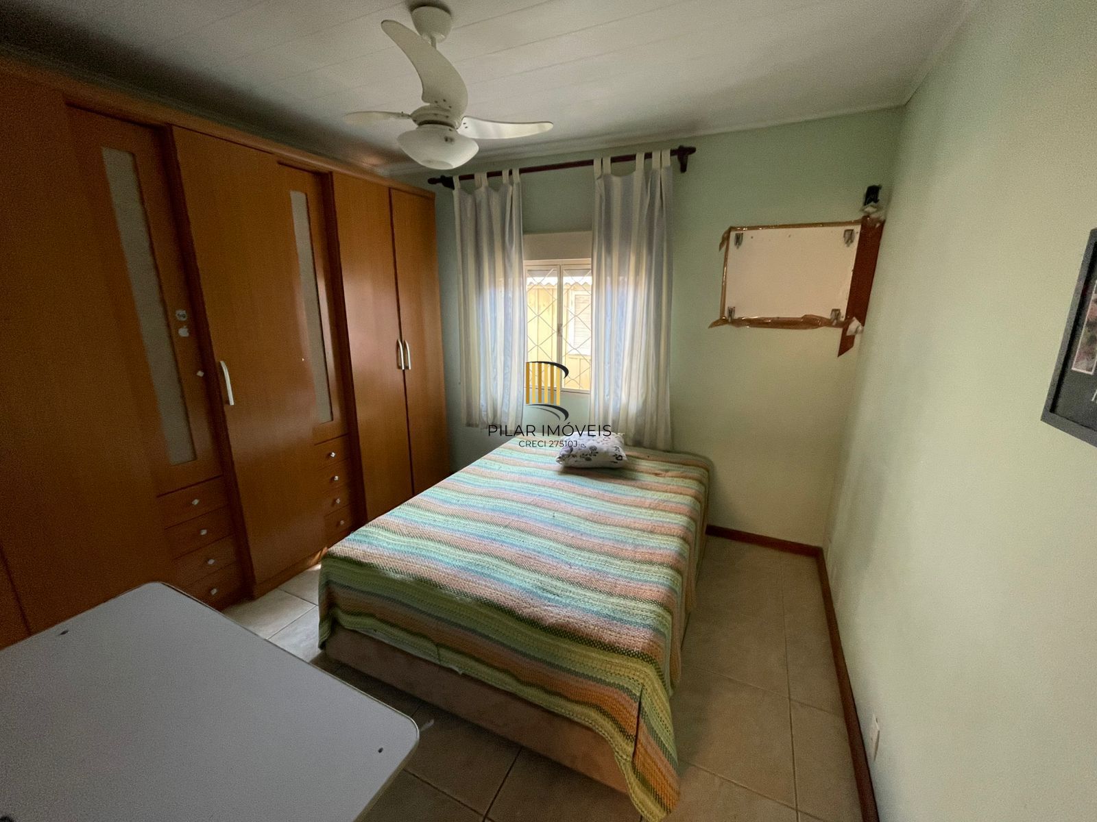 Casa de alvenaria com 104,37m² 3 dormitórios sendo 1 suíte, 2 vagas cobertas