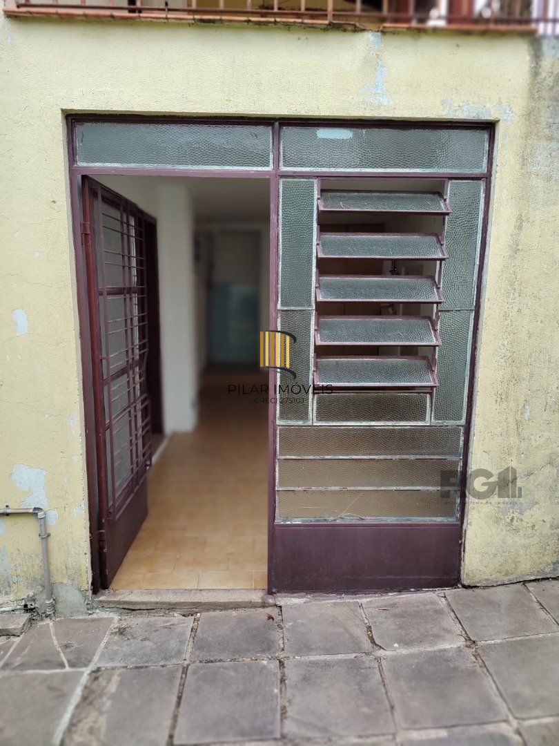 Casa para Venda - 247.37m², 4 dormitórios, 4 vagas - Partenon