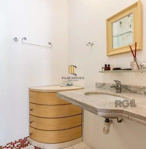 Casa 4 dormitórios no bairro Jardim Isabel