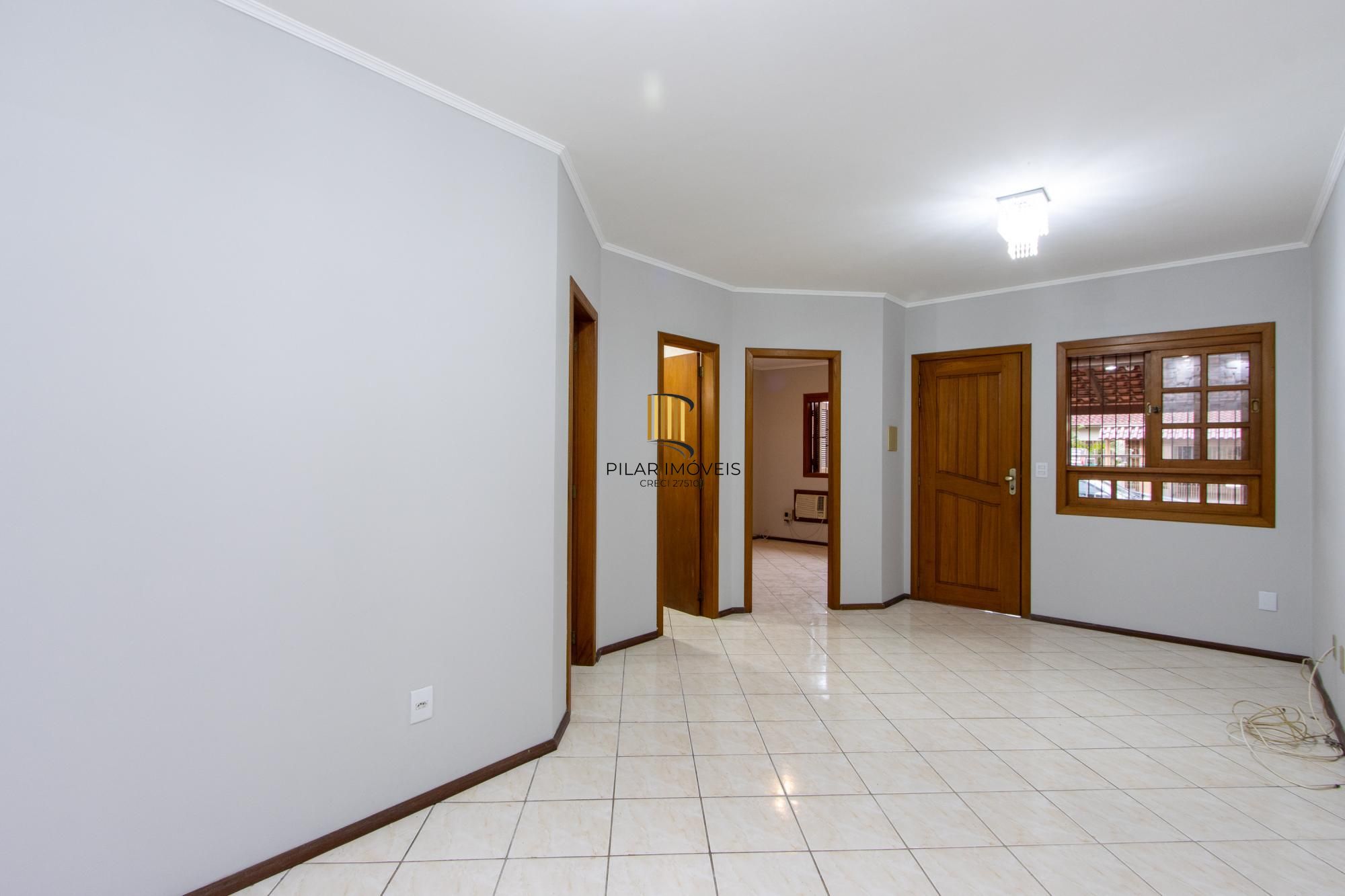 Casa térrea com 2 dormitórios I Bairro Hípica