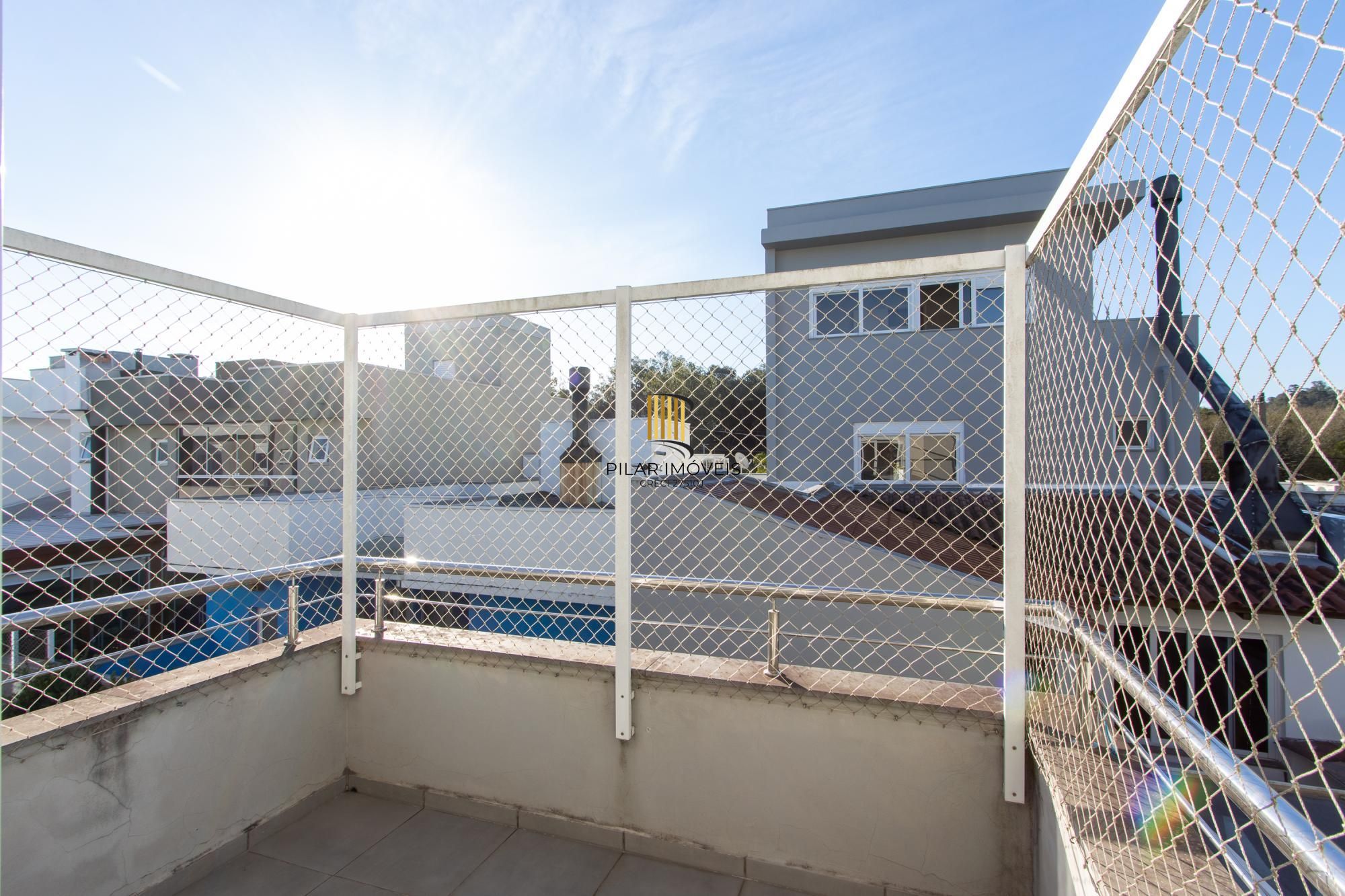 Casa em condomínio