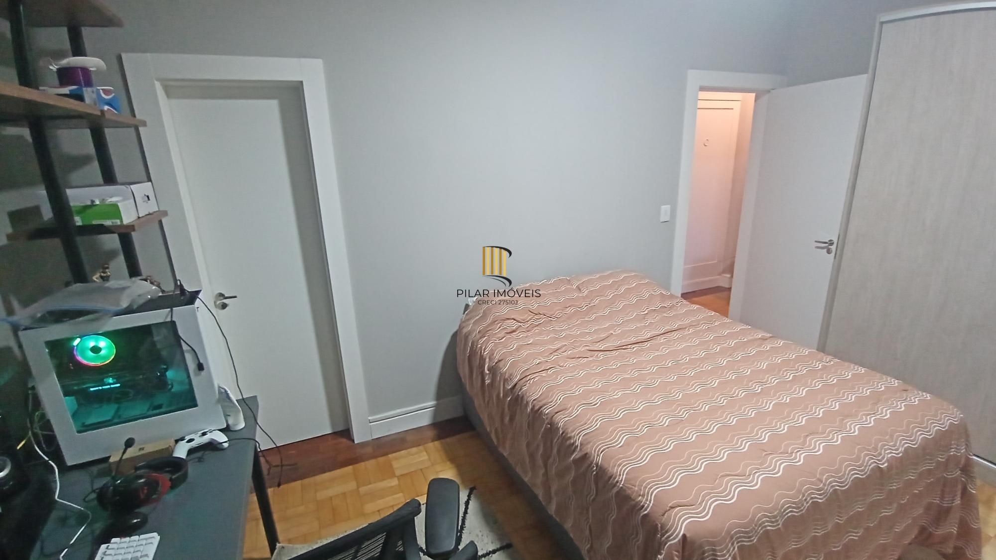 Apartamento com 4 dormitórios no Centro de Porto Alegre