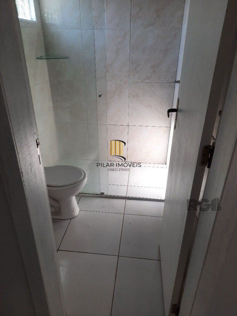 Oportunidade Imperdível: Prédio com 4 Apartamentos, Pátio e 2 Vagas de Garagem