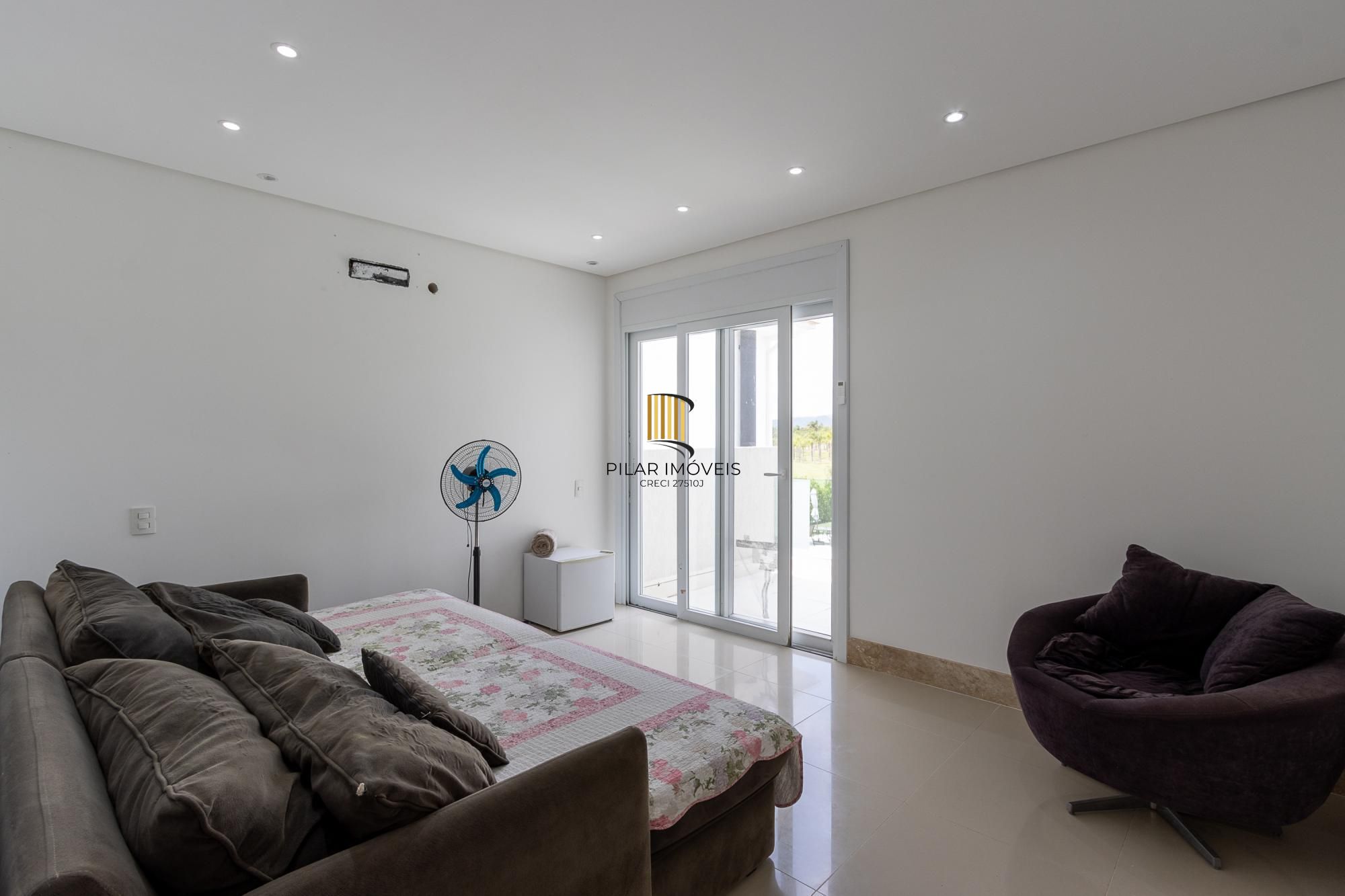 Excelente Casa à Venda no Condomínio Terra Ville