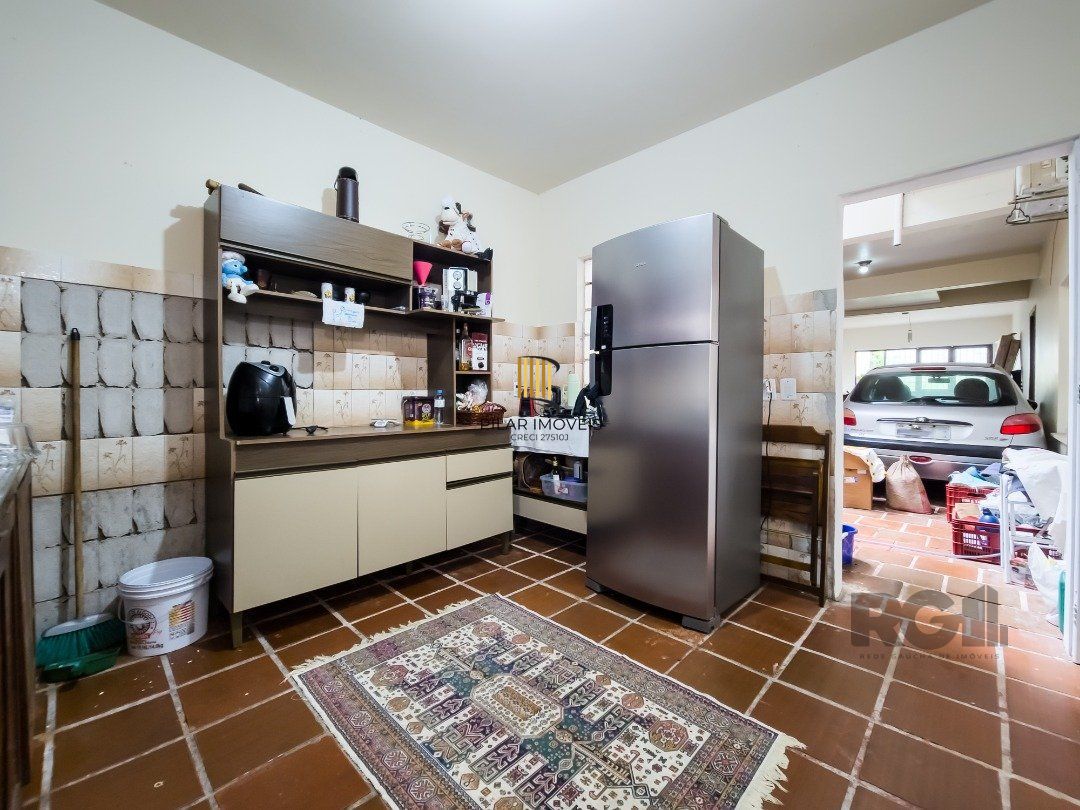 Casa para Venda - 210m², 3 dormitórios, sendo 1 suites, 2 vagas - Tristeza