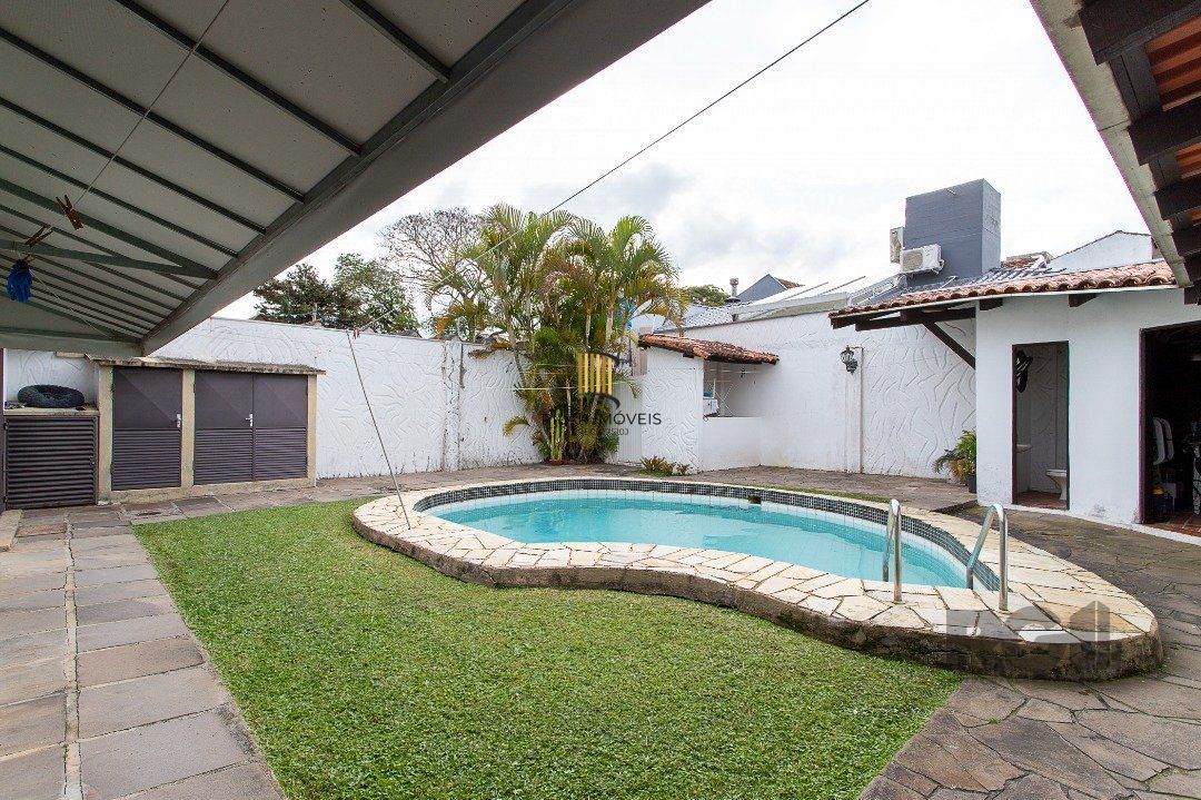 Casa 4 dormitórios no bairro Jardim Isabel