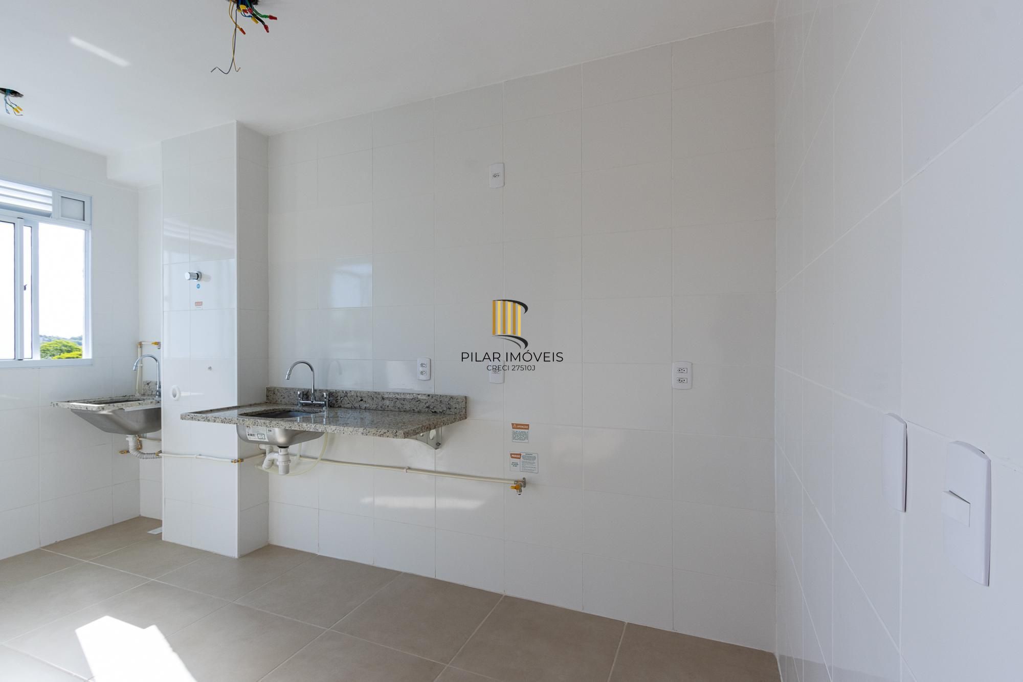 Apartamento no 5 andar de frente com 2 dormitórios