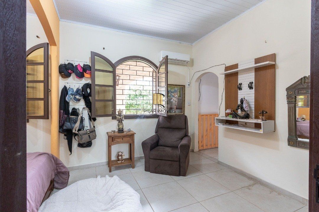 Casa para Venda - 380m², 3 dormitórios, sendo 1 suites, 3 vagas - Tristeza