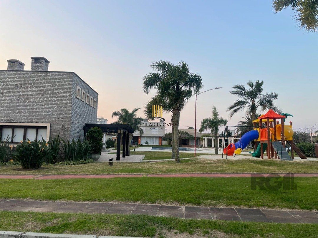 Casa de Condomínio 3 dormitórios no bairro Atlântida Sul