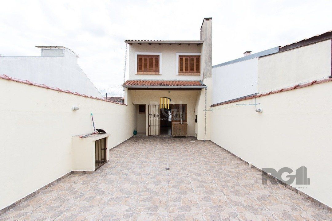 Casa 3 dormitórios no bairro Aberta dos Morros