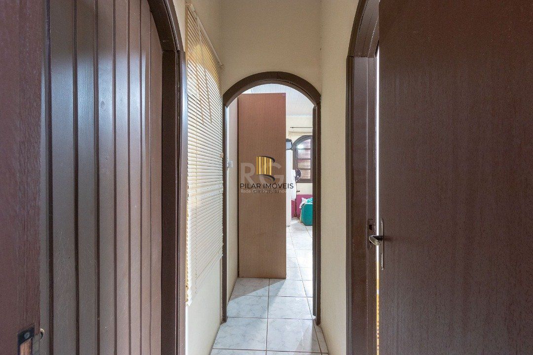 Casa para Venda - 380m², 3 dormitórios, sendo 1 suites, 3 vagas - Tristeza