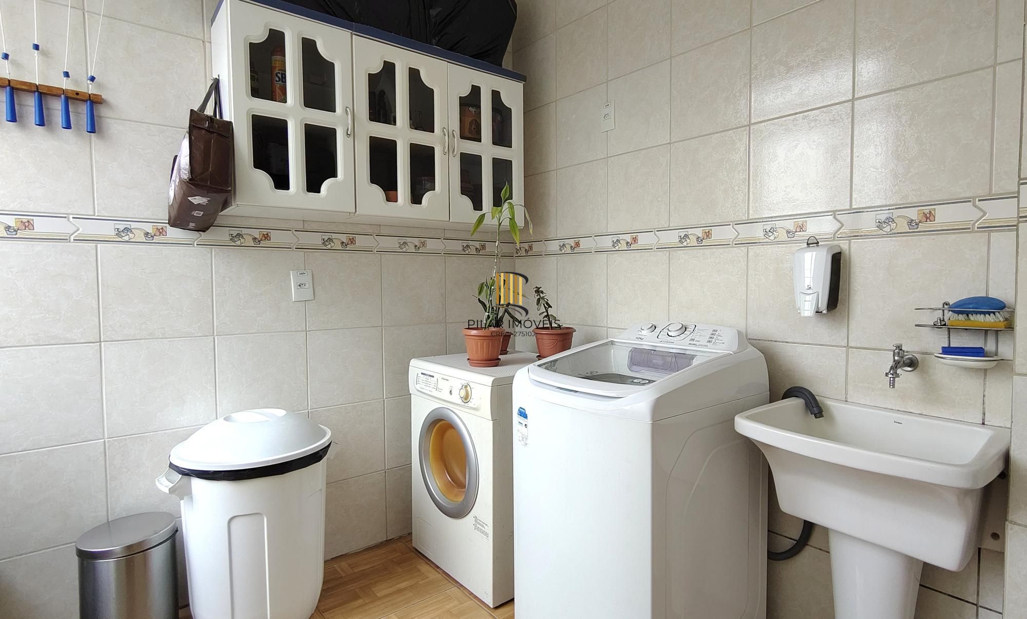 Apartamento de 2 dormitórios no bairro Medianeira.