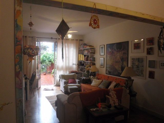Casa para Venda - 330m², 4 dormitórios, Menino Deus