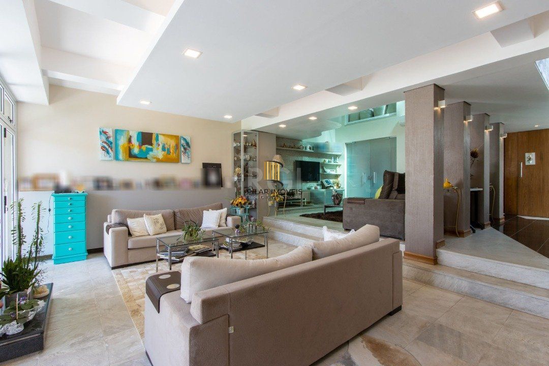 Casa 4 dormitórios no bairro Teresópolis
