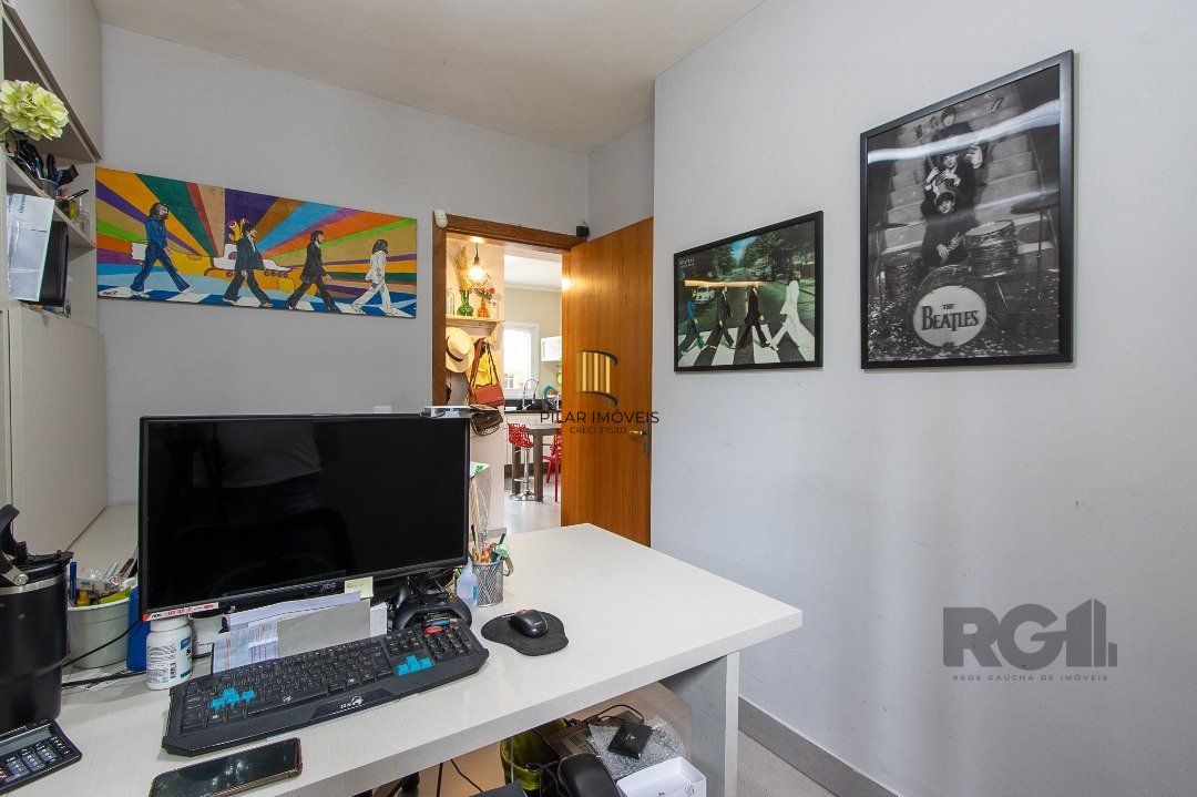 Casa para Venda - 132.55m², 3 dormitórios, sendo 1 suite, 5 vagas - Teresópolis