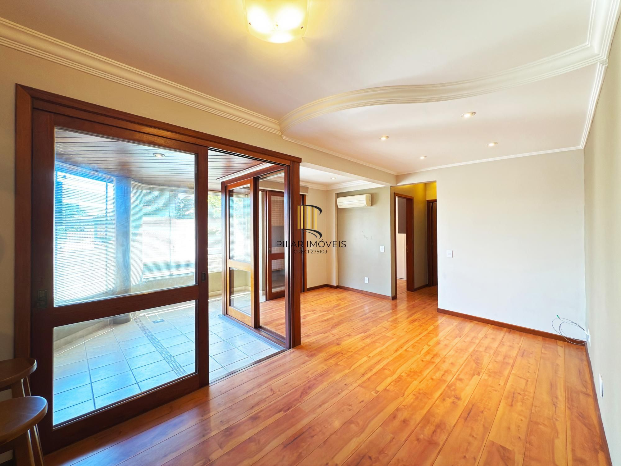 Apartamento desocupado, 2 quartos (1 suite), 2 vagas - Bairro Tristeza