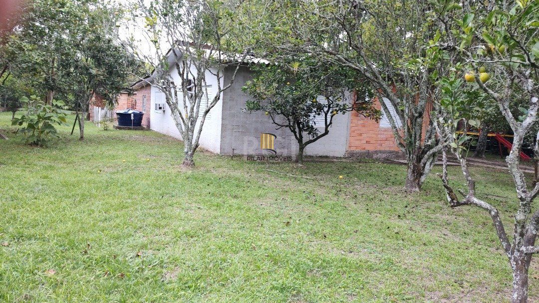 Sitio à venda no Lami, com 2 casas térreas, com 4 quartos cada uma