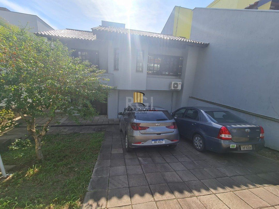 Casa para Venda - 464m², 5 dormitórios, sendo 4 suites, 4 vagas - Nonoai