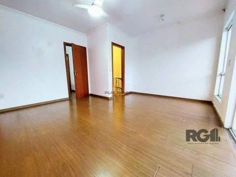 Casa 2 dormitórios no bairro Hípica