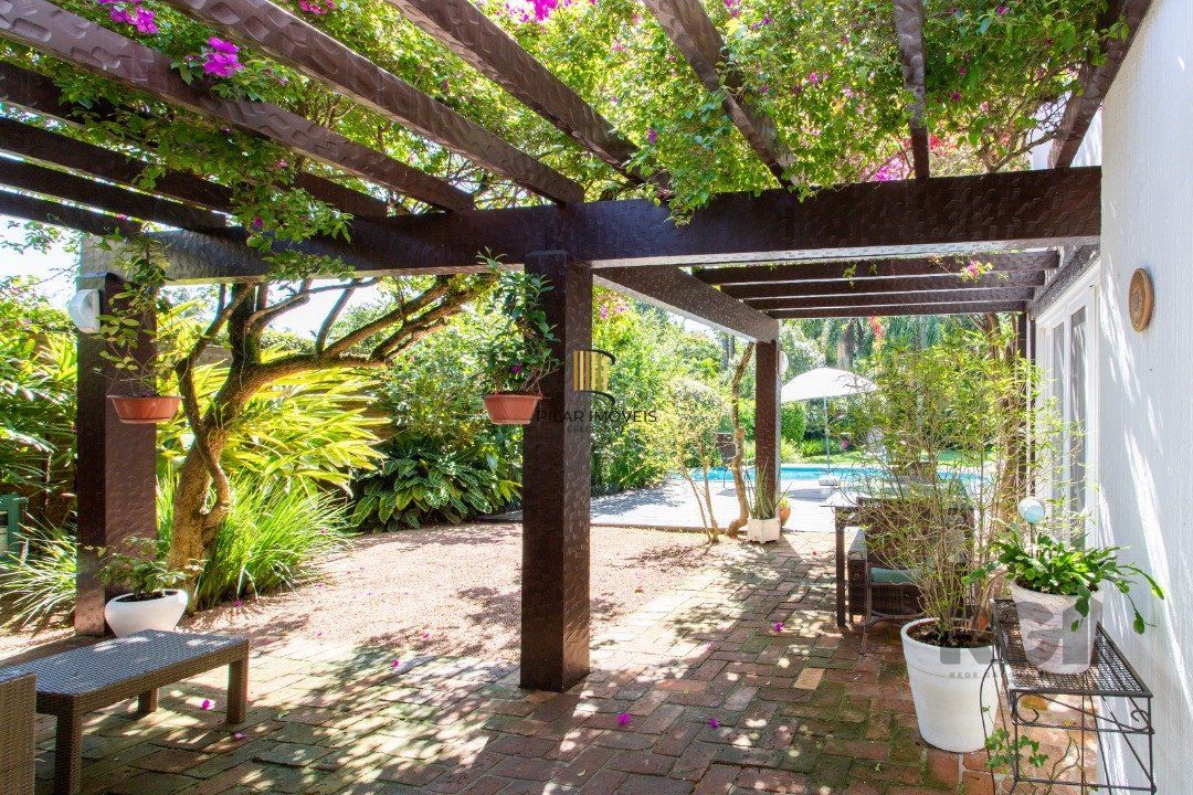 Casa para venda - 321m² - 4 suítes - Chapéu do Sol