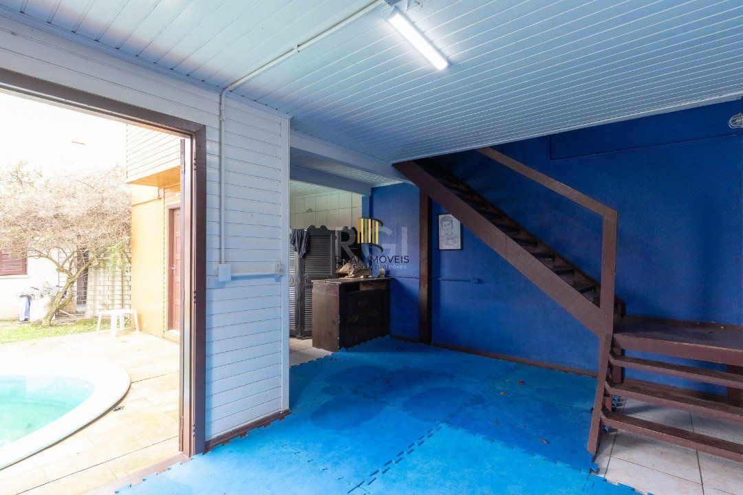 Casa para Venda - 380m², 3 dormitórios, sendo 1 suites, 3 vagas - Tristeza