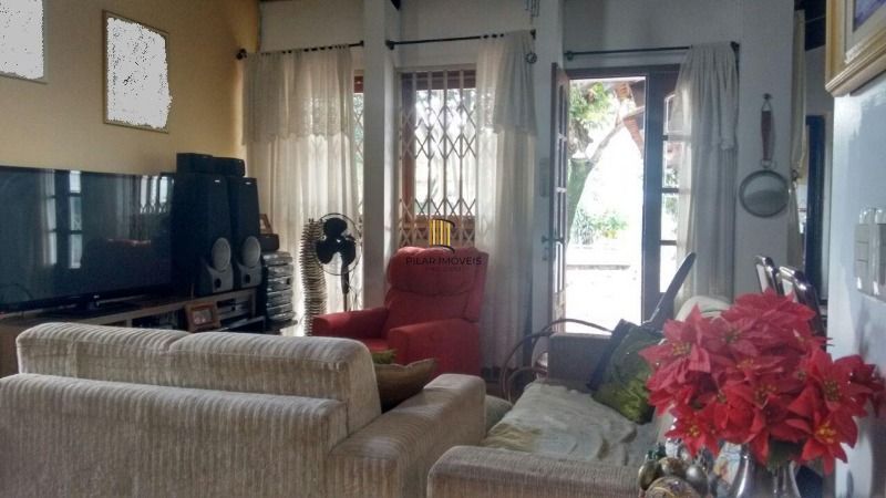 Casa para Venda - 320m², 3 dormitórios, sendo 1 suites, 4 vagas - Cristal