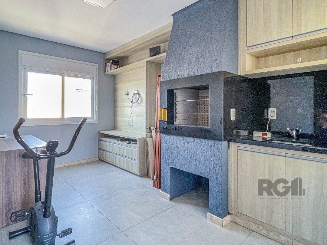 Casa de Condomínio 4 dormitórios no bairro Hípica