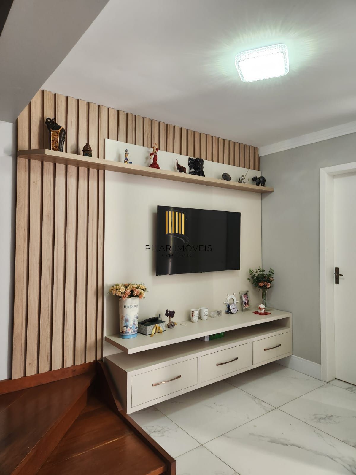 Ótima casa em condomínio fechado na Vila Nova, em Porto Alegre!