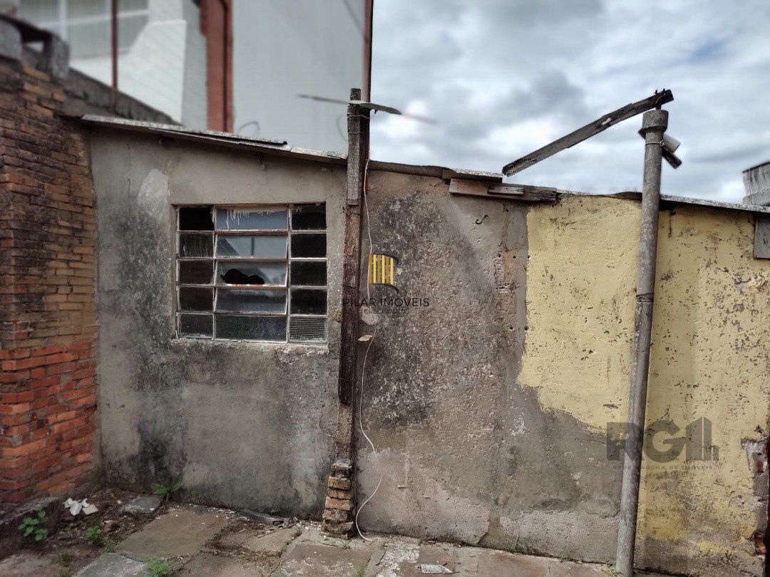 Casa para Venda - 247.37m², 4 dormitórios, 4 vagas - Partenon