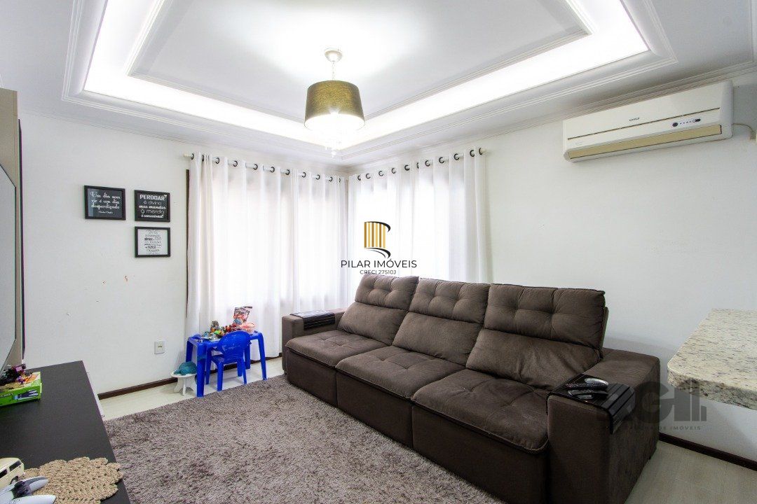 Casa 3 dormitórios no bairro Hípica