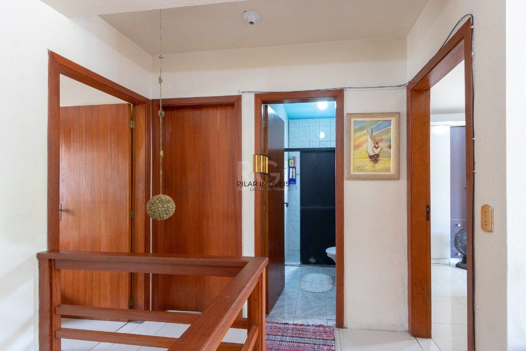 Casa para Venda - 161m², 3 dormitórios, 3 vagas - Nonoai