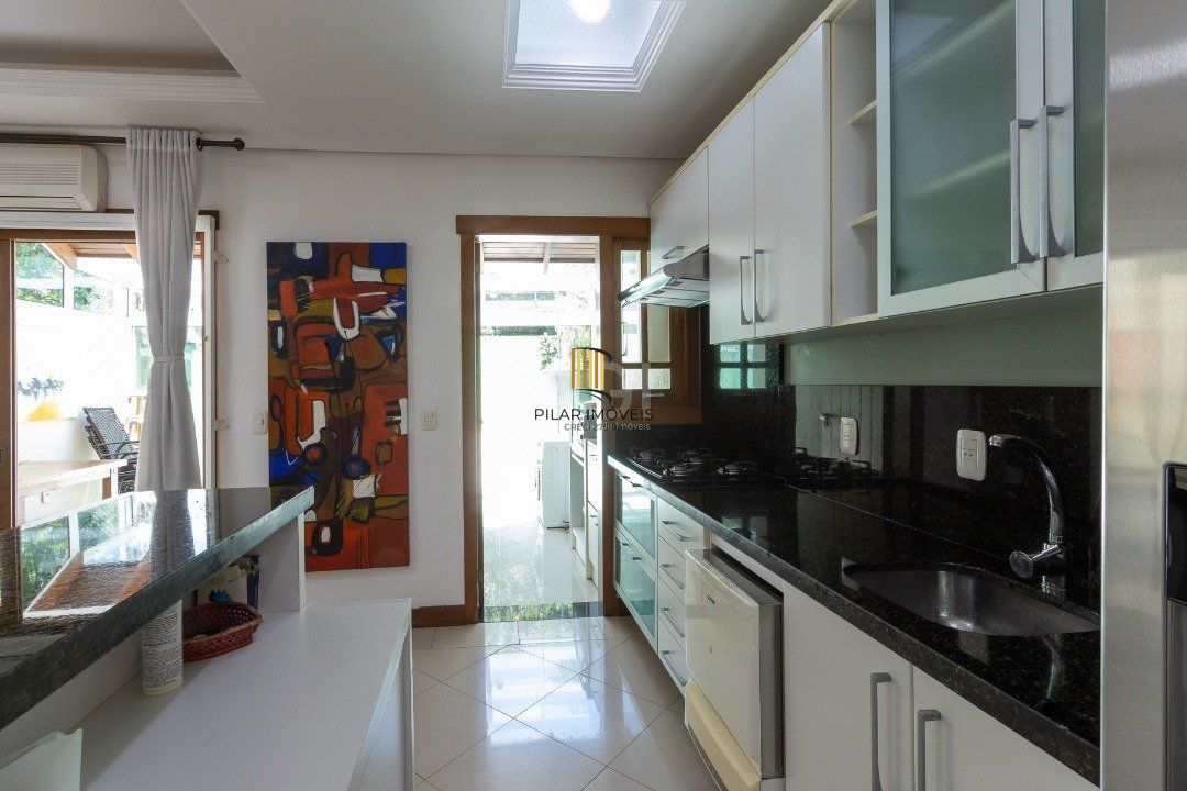 Casa para Locação/Aluguel - 222.26m², 3 dormitórios, sendo 1 suites, 3 vagas - Ipanema