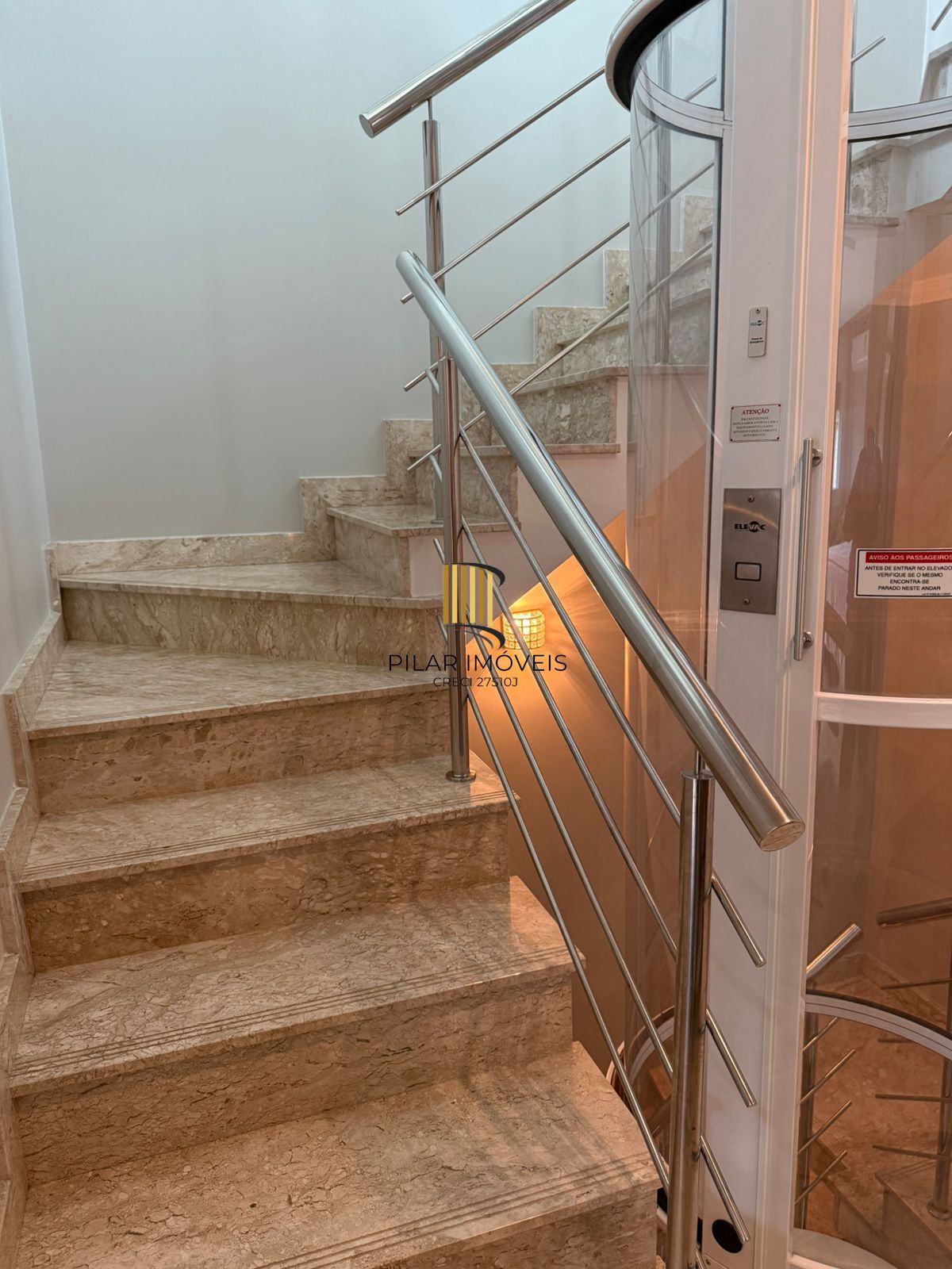 Casa no Lagos de Nova Ipanema com Elevador