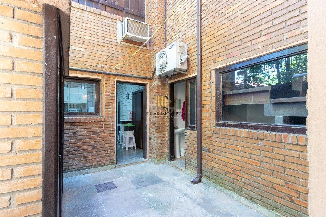 Casa Condominio para Venda - 331.2m², 4 dormitórios, sendo 4 suites, 2 vagas - Tristeza