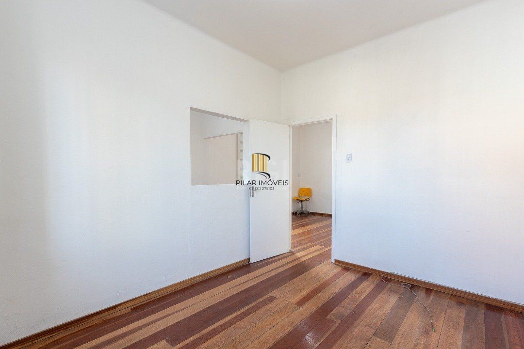 Casa para Venda - 180.2m², 3 dormitórios, 3 vagas - Medianeira