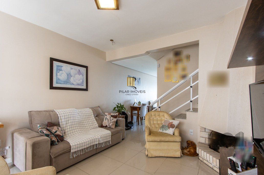 Casa 2 dormitórios no bairro Guarujá