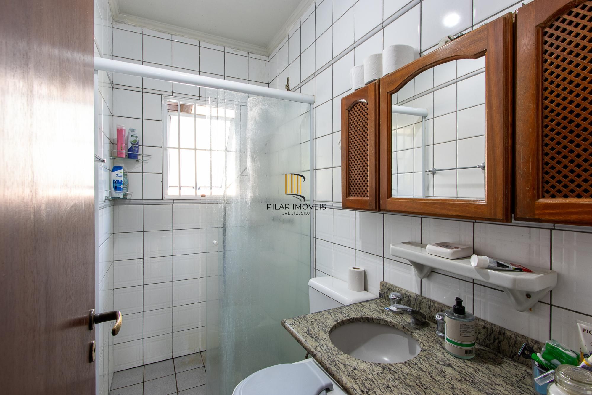 Casa 4 dormitórios no bairro Vila Nova