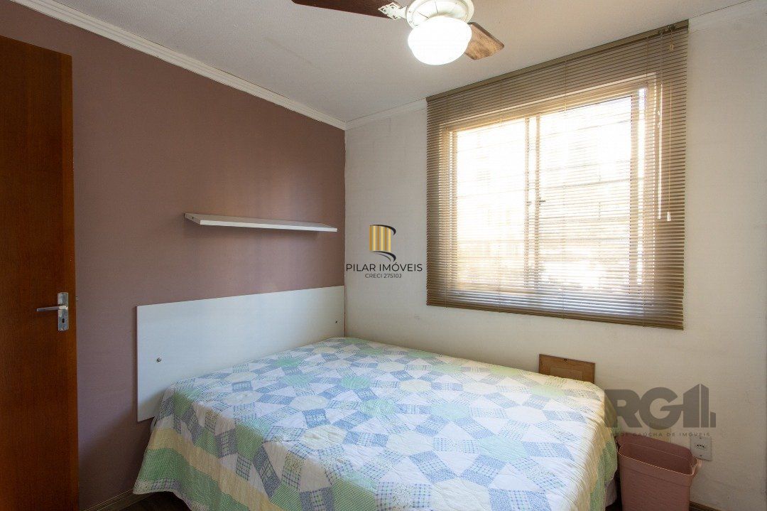 Apartamento semimobiliado com 2 dormitórios, banheiro social e 1vaga rotativa