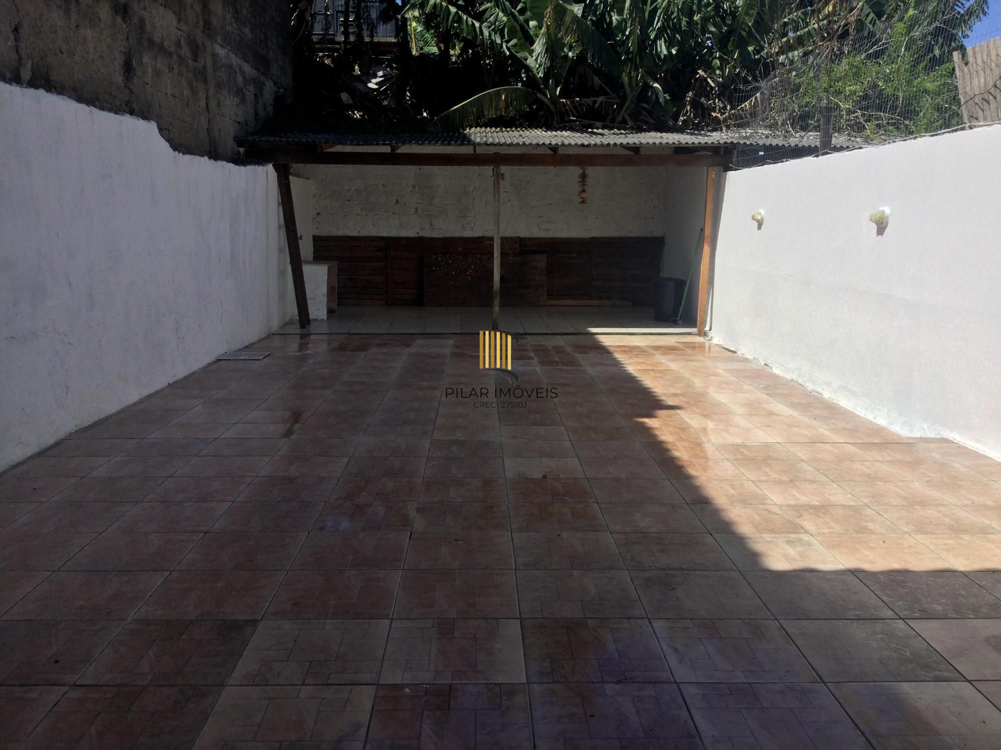 Oportunidade- Terreno com 300m² com duas casas!!!