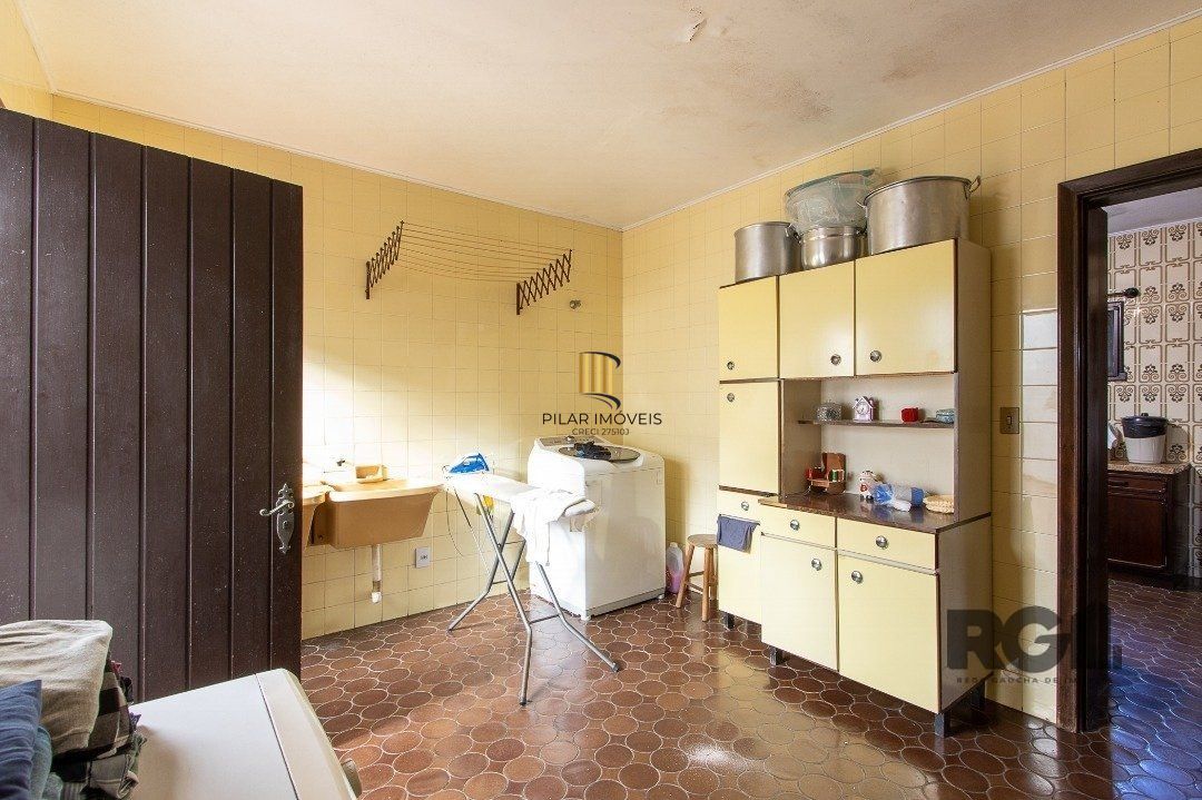 Casa para Venda - 580m², 3 dormitórios, sendo 1 suites, 3 vagas - Santa Tereza