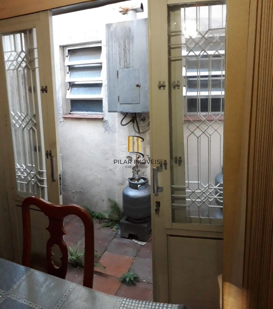 Casa para Venda - 150m², 4 dormitórios, Tristeza