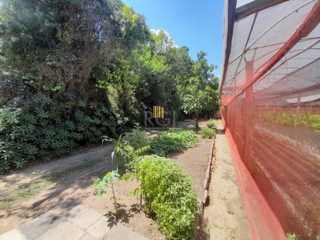 SÍTIO DENTRO DE PORTO ALEGRE 6.629,10 metros quadrados de área no bairro Campo Novo.