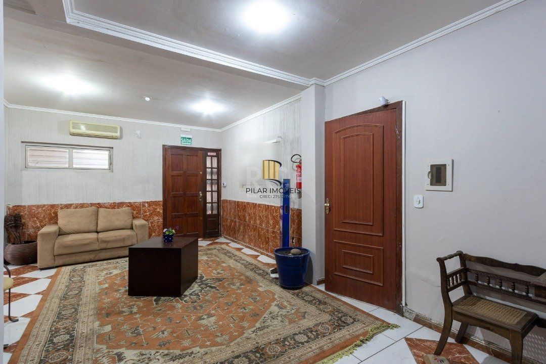Sobrado para Venda - 300m², 3 dormitórios, sendo 1 suites, 3 vagas - Cavalhada
